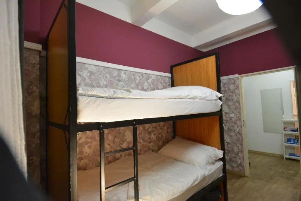 Helen Hostel U Namesti Miru Prague