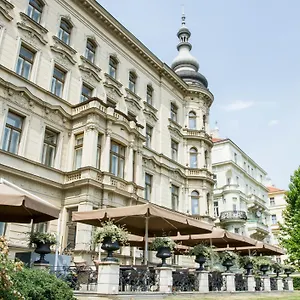 Le Palais Art Praga