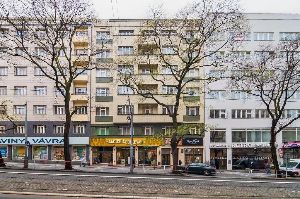 Helen Hostel U Namesti Miru Prag
