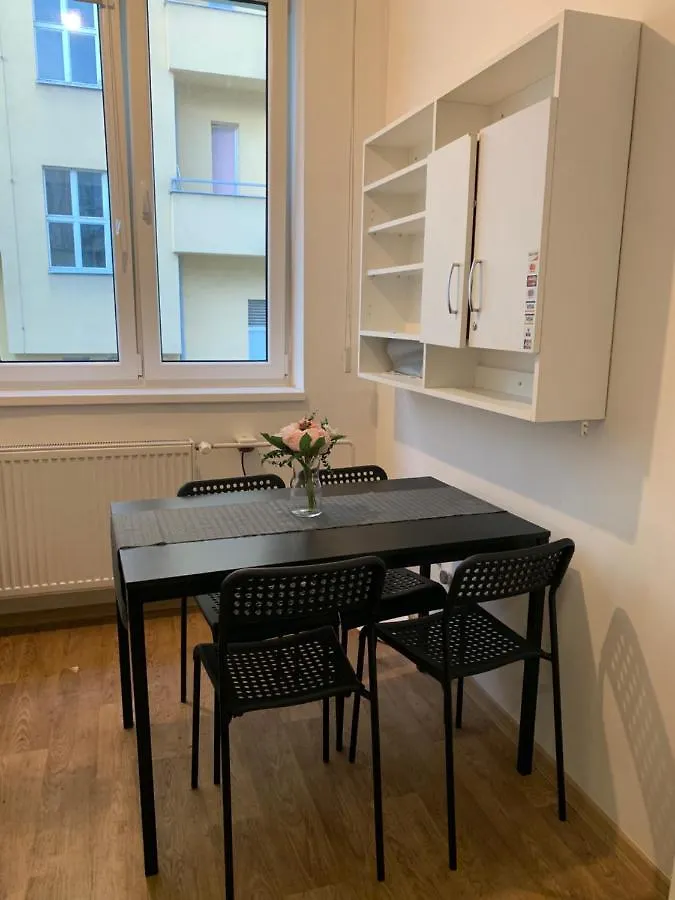 Helen Hostel U Namesti Miru Prag